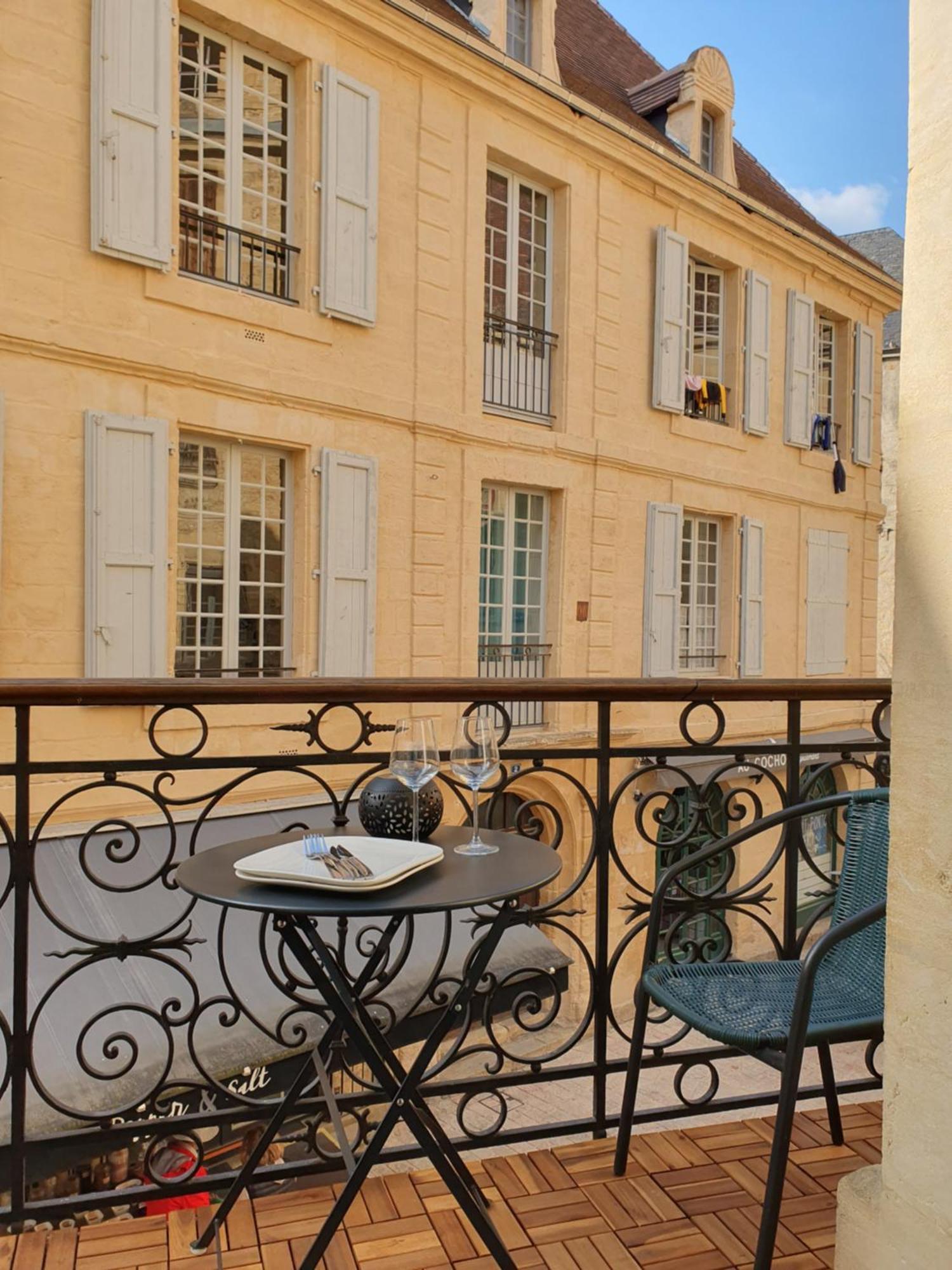 L Appart D En Face Sarlat-la-Canéda Dış mekan fotoğraf